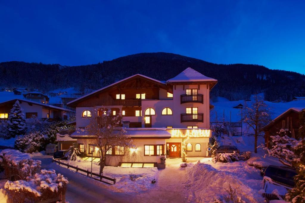 Ferienhotel Bergland Arzl im Pitztal Zewnętrze zdjęcie
