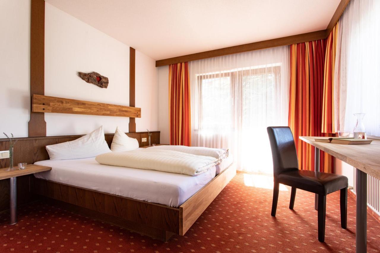 Ferienhotel Bergland Arzl im Pitztal Zewnętrze zdjęcie
